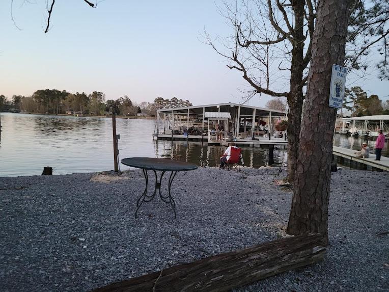Bay Springs Country Inn & Marina Centro Exterior foto